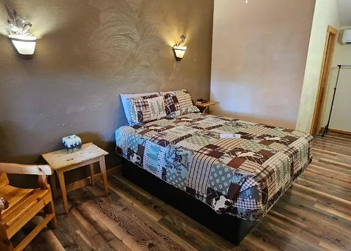 Motel Nine Pines *