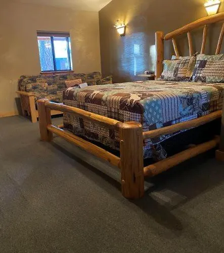 Nine Pines Motel